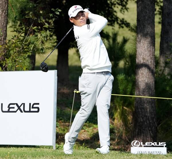 '야구스타 DNA' 김재호, KPGA 첫 우승 기대…렉서스 마스터즈 3R 선두
