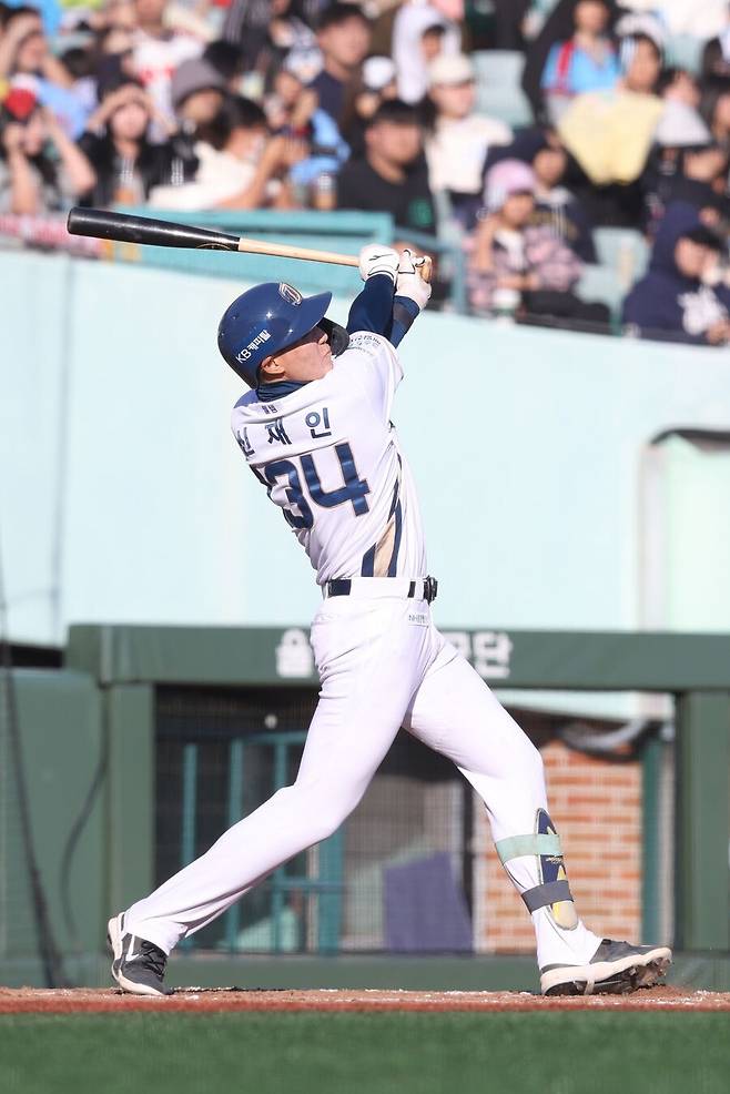 깜짝 전체 2순위, 또 야구계 놀라게 했다…졸업도 안 했는데 프로 대회 결승 5안타, MVP까지