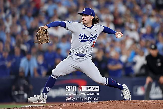 다저스 155km 좌완 사구에 화났다…월드시리즈 7차전에 벤치클리어링 발생, 감독까지 그라운드로 뛰어 나왔다