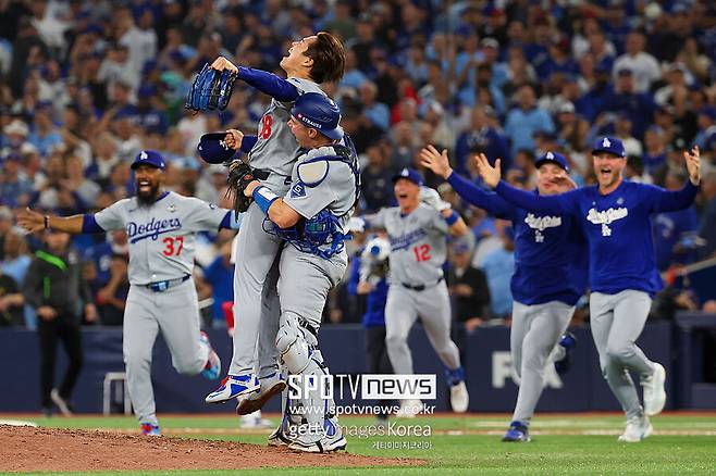 '김혜성 극적 출전' 다저스 9회 동점포→11회 결승포→야마모토 3승 대역전 드라마…2년 연속 WS 우승 쾌거