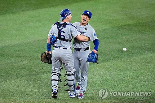 '야마모토야 우짜긋노'→'함 해보입시더' WS 3승 야마모토의 투혼이 만든 우승