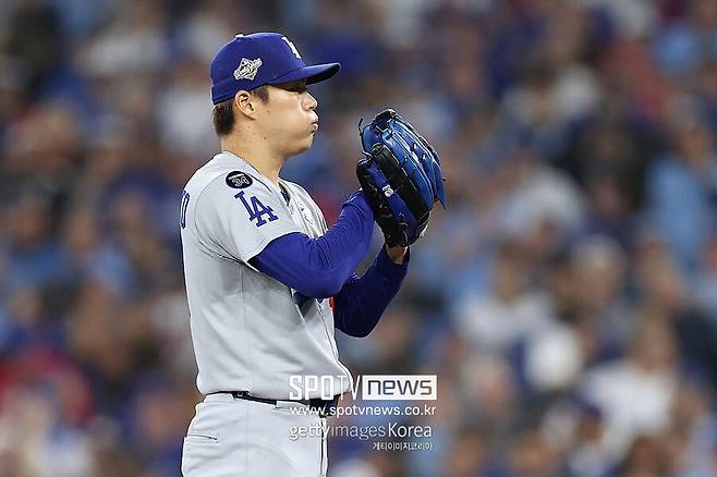 '이게 영웅이다' 야마모토 선수 생명 걸고 등판했다… 96구→휴식 없이 불펜 등판→극적 헹가래 투수, 4650억 일시불 결제 완료