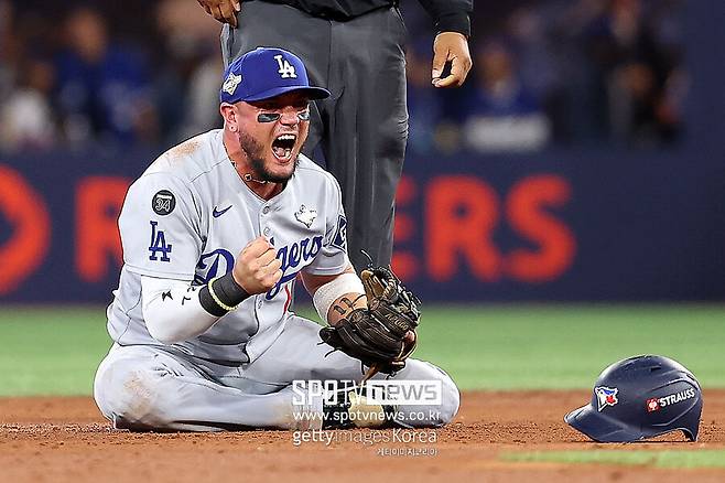 김혜성 밀어낸 이유 증명… ‘3억 달러’ 다저스 구한 500만 달러 백업 선수, 도대체 얼마짜리 홈런을 친 것인가