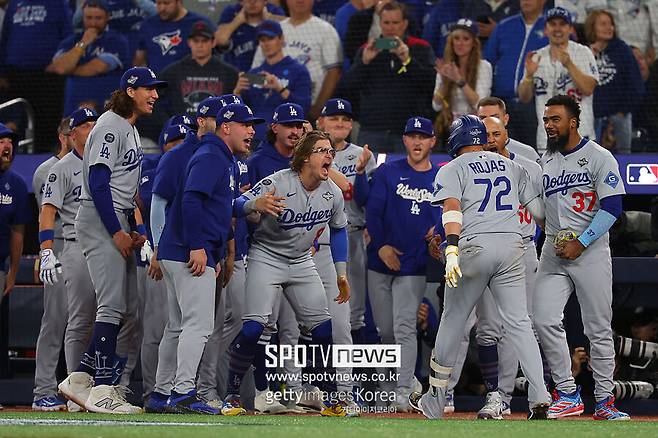 김혜성 밀어낸 이유 증명… ‘3억 달러’ 다저스 구한 500만 달러 백업 선수, 도대체 얼마짜리 홈런을 친 것인가