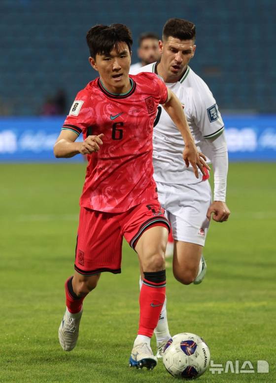 '韓 국대 핵심' 황인범, '단 33분 만에' 압도적 클래스 폭발... 패스마스터 '1호 도움+키패스 2회'