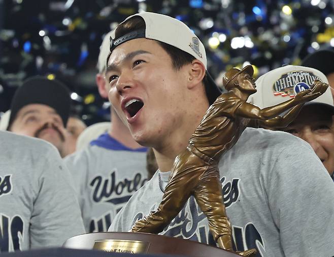 '와 日 1조4760억 트리오' 세계 장악, 로버츠 경의 표했다…