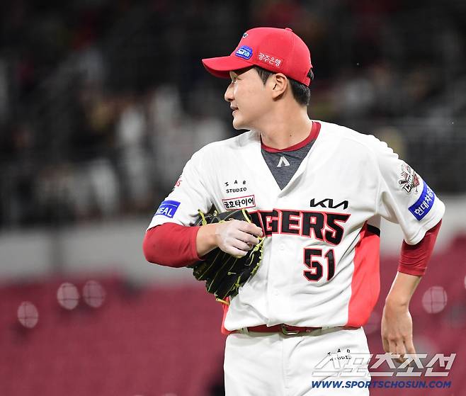 '44년 사상 최초 대기록' 왜 웃지 못했나…