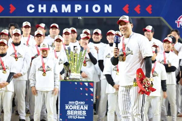 '90억이 안 아깝네' 2년 부진 씻고 MVP까지, 완벽히 살아난 '타격 기계'…LG가 대체 얼마를 줘야 할까