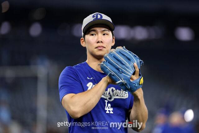 샴페인 파티에서 빛난 韓日 우정…절친 야마모토 'WS 3승' 맹활약에 김혜성 일본어로 찬사 보냈다