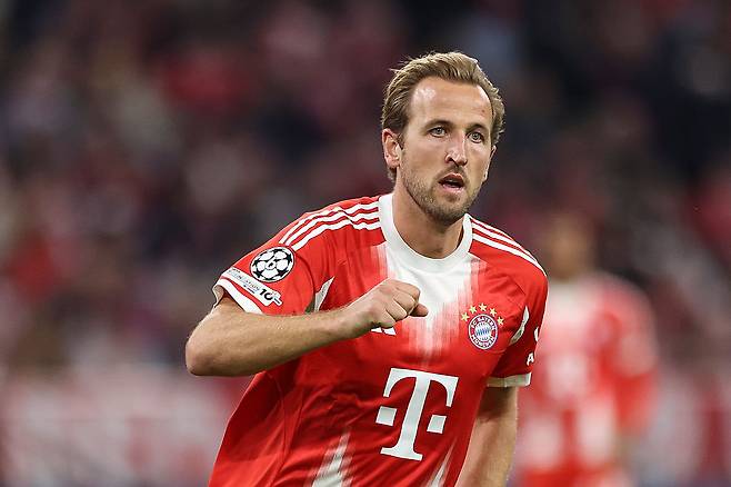 ‘손흥민 단기 임대영입 추진’ 바르셀로나 파격 결단…여러 옵션 검토하는 ‘바이아웃 1072억’ 케인 노린다