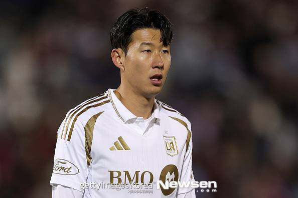 손흥민 원맨쇼, 선제골 이후 4분만 도움 추가