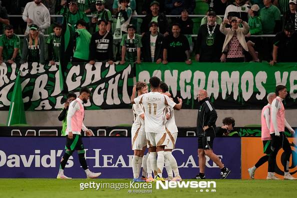 ‘손흥민 1골 1도움’ LAFC 준결승 확정, 오스틴 4-1 완파