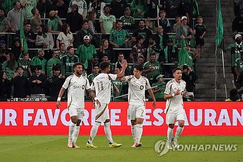 '손흥민 1골1도움' LAFC, 오스틴 완파하고 PO 2R 진출