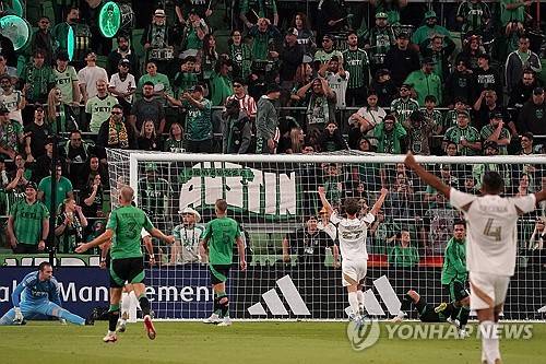 '손흥민 1골1도움' LAFC, 오스틴 완파하고 PO 2R 진출