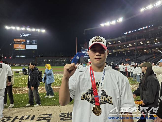 FA 38억 먹튀? → KS 무실점 했잖아. 미친 유관력의 사나이. 그래도 미안한 마음은 여전히..