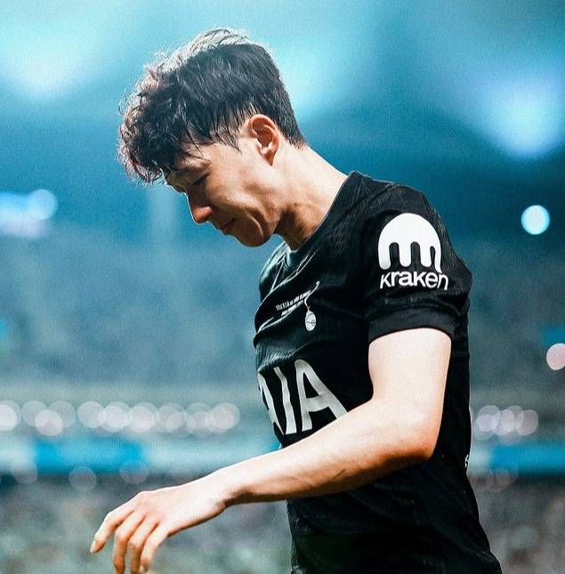 이게 말이 되나? 손흥민 한 명 떠났다고 와르르...후배들은 감독 무시, 후계자는 끝없는 부진