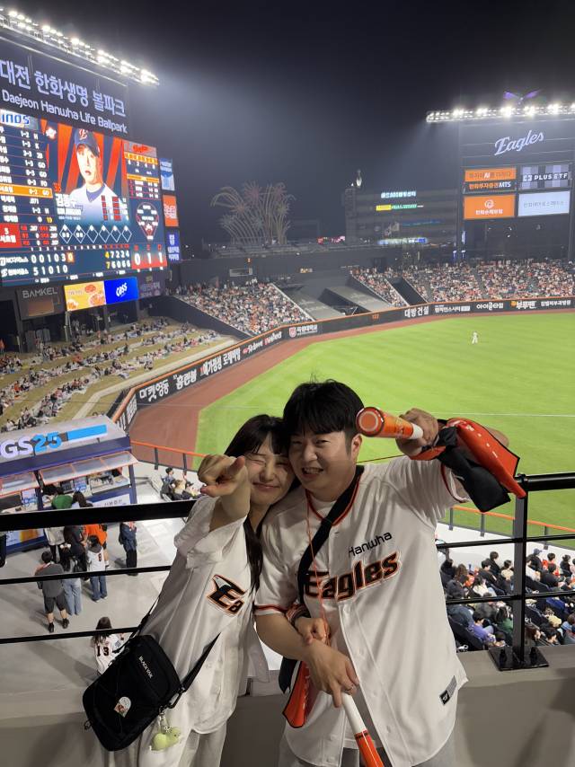 “한화 덕분에… 나는 행복합니다” 야구장서 하나 돼 울고 웃은 팬들 [주간볼로그]
