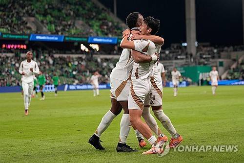 '20살 손흥민에게 탈탈 털렸다' LAFC 감독도 인정…오스틴전 1골 1도움 맹활약→