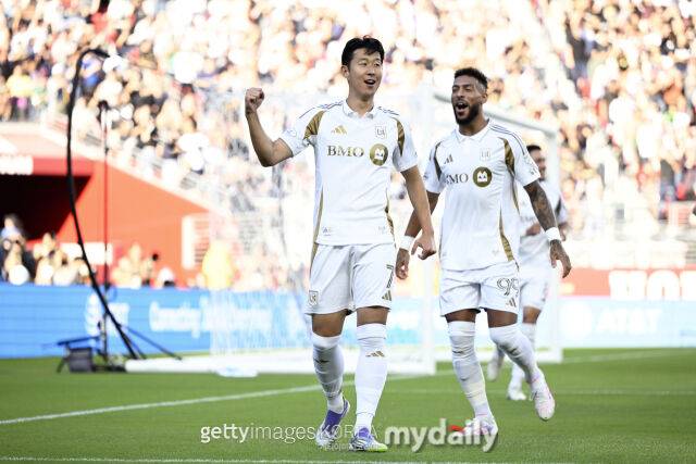 '손흥민 합류 최대 수혜자' 부앙가 자신…