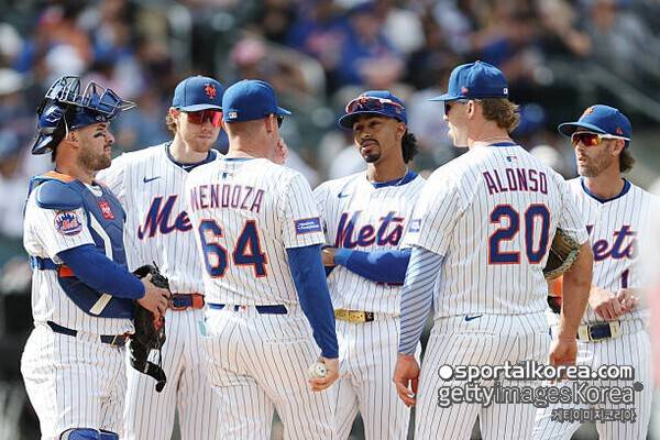 10억$ 넘게 돈 쓰고 '폭망'한 후유증 오나, 253세이브 '특급 클로저'도 FA 선언…1460억 넘고 신기록 세울까