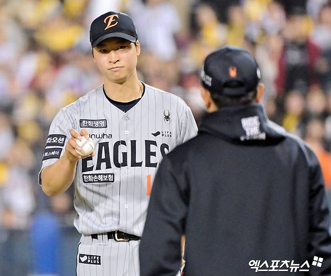 '78억 FA→KS 엔트리 탈락' 엄상백, 끝까지 안 풀리네…발목 인대 부상으로 재활조 합류