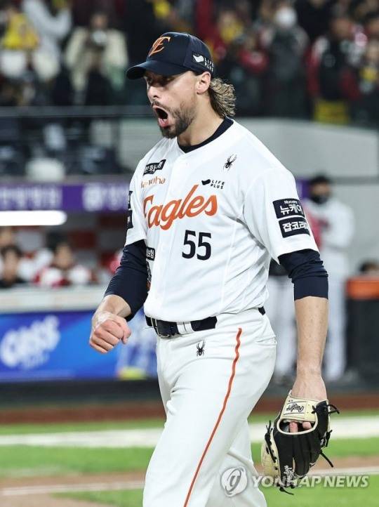 '한화의 협상 갑을 역전' 한화 와이스의 극적 성장...10만 달러에서 100만 달러 중반으로