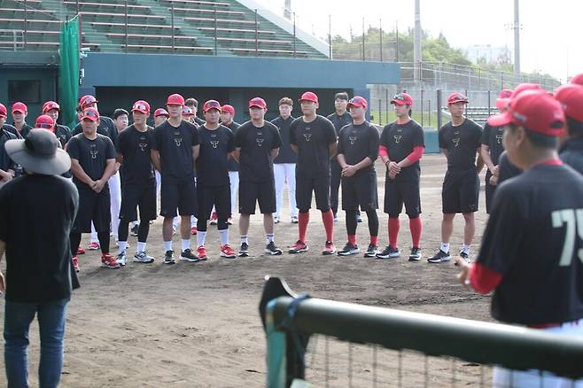 KIA 선수들도 믿을 수 없었던 현실… 캠프 시작부터 8㎞ 뛰었다, 장난 아님을 직감한다