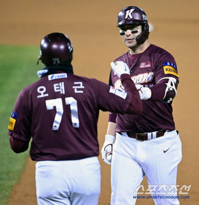 [공식발표]'깜짝 발표' 홈런왕이 코치로 돌아온다, 박병호 히어로즈 전격 복귀