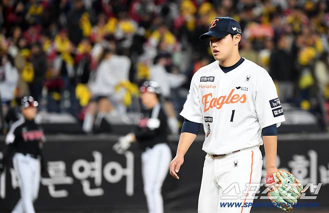 162km 신기록 세우더니, 충격의 140km 직구...몸에 문제 있는 것 아닌가, 대표팀에선 어떻게? [고척 현장]