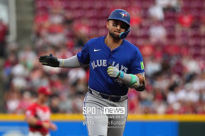 이러면 김하성 몸값이 1억 달러 될 수밖에 없잖아… 김하성 ‘패닉 바잉’ 수혜자 되나, 시장이 요상하다