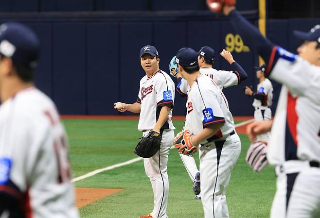 “얼마나 외로웠겠어” LG-한화 합류 ‘완전체 대표팀’, 고척 훈련 첫날 제대로 북적였다 [SS현장속으로]