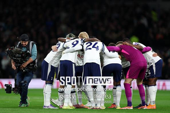 英 BBC ‘비피셜’ 떴다, 손흥민 떠나고 4개월 만에 ‘토트넘 위계질서’ 붕괴…충격의 감독 패싱 논란 ‘오피셜’ 공식발표 “사무실 직접 와서 사과→논란 종결”