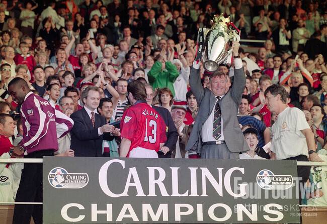 “내가 영입한 최악의 선수였다”… 퍼거슨이 직접 밝힌 ‘맨유 최악의 영입’, 알코올 중독과 가정 폭력으로 끝난 비극