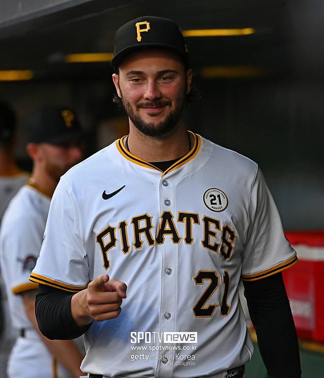 야마모토 사이영상 수상 감히 꿈도 못 꾼다…162km 괴물투수 대체 어떻게 던졌길래