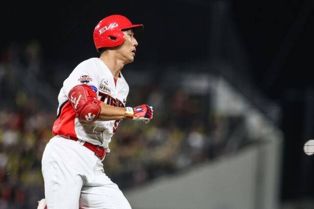 박병호는 키움 코치로 돌아왔는데…서건창은 선수로 키움 컴백 가능성 있을까, 왕년의 안타왕 ‘추운 가을’