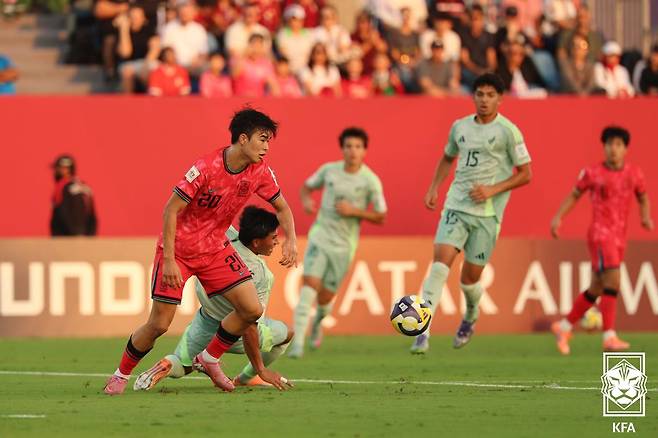 '멕시코 격파' 韓 초신성들이 해냈다, 월드컵 첫 경기 대어 잡았다... '구현빈-남이안 득점포' 2-1 승리