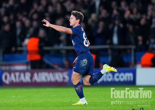 [ucl.review] ‘김민재 앞 축구 도사 모드’ 이강인 환상 도움에도…PSG, 10명 싸운 뮌헨에 1-2 석패