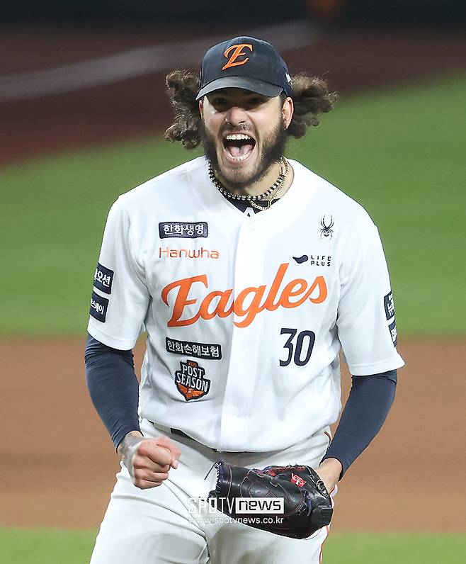 “다른 투수가 됐다” 폰세 보고 MLB는 왜 놀랐나… 몸값 치솟는다, 한국 연봉 10배 이상 찍나