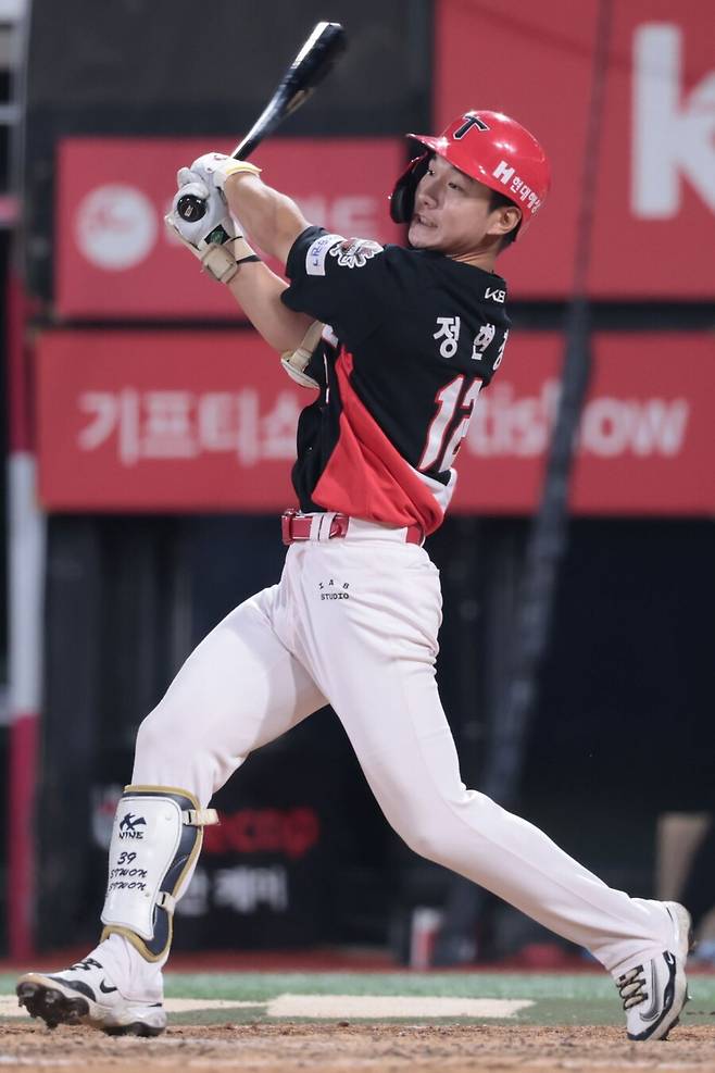 KIA가 실패한 트레이드라고? 아직 결론 이르다… ‘이대호 호평’ 유망주, 유쾌한 반전 나오나