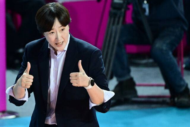 '엄마 왜 울어?'…배구 선수 출신 엄마의 눈물에 당황한 '특급 외인' [곽경훈의 현장]