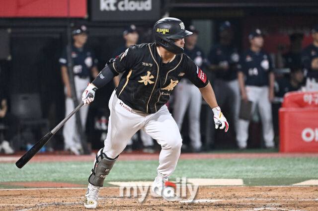 “강백호, ML 구단이 제3의 포수로 본다면 FA 계약 가능” KBO 남으면 100억원 유력한데…안정이냐 도전이냐