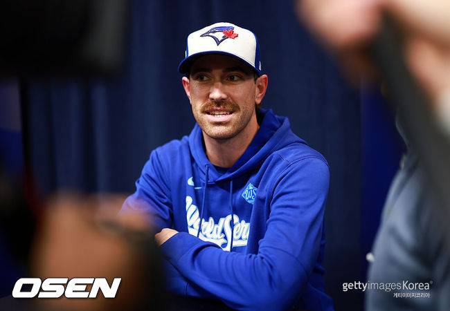 'FA 포기한다' 사이영상 투수의 충격 결정…231억 선수 옵션 실행→WS 7차전 끝내기포 설욕 노린다