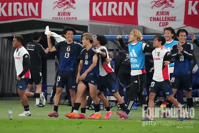 FIFA 랭킹 ‘6위’ 브라질 무너뜨린 일본 향한 충격 예측…”북중미 월드컵 4강 가능성도 있어”