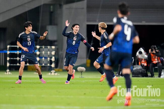 FIFA 랭킹 ‘6위’ 브라질 무너뜨린 일본 향한 충격 예측…”북중미 월드컵 4강 가능성도 있어”