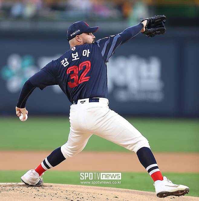 롯데 200안타 타자-158㎞ 투수 포기? 외국인 전원 바뀌나, 곧 선택의 시간 다가온다