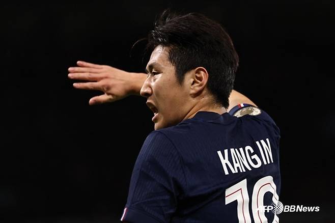 이강인 마법쇼에