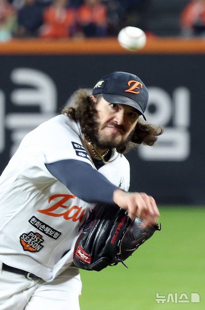 MLB닷컴, 폰세 대형계약 가능성에 의문