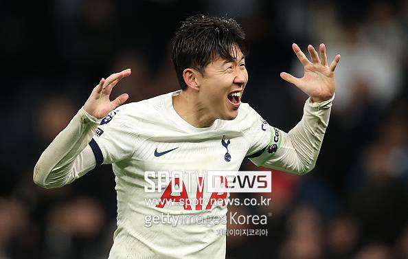 '푸스카스 수상자' 손흥민 오피셜 '공식 인정'...75m 폭풍 드리블 득점에
