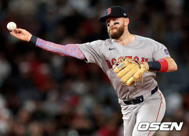 김하성 이게 무슨 행운인가, 25홈런 유격수 FA 포기라니…2년 5000만 달러 잔여 계약 유지 '보스턴 잔류'