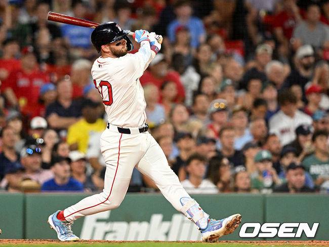 김하성 이게 무슨 행운인가, 25홈런 유격수 FA 포기라니…2년 5000만 달러 잔여 계약 유지 '보스턴 잔류'